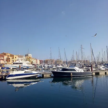 Apartament Studio Centre Port, Lumineux Et Confortable Agde